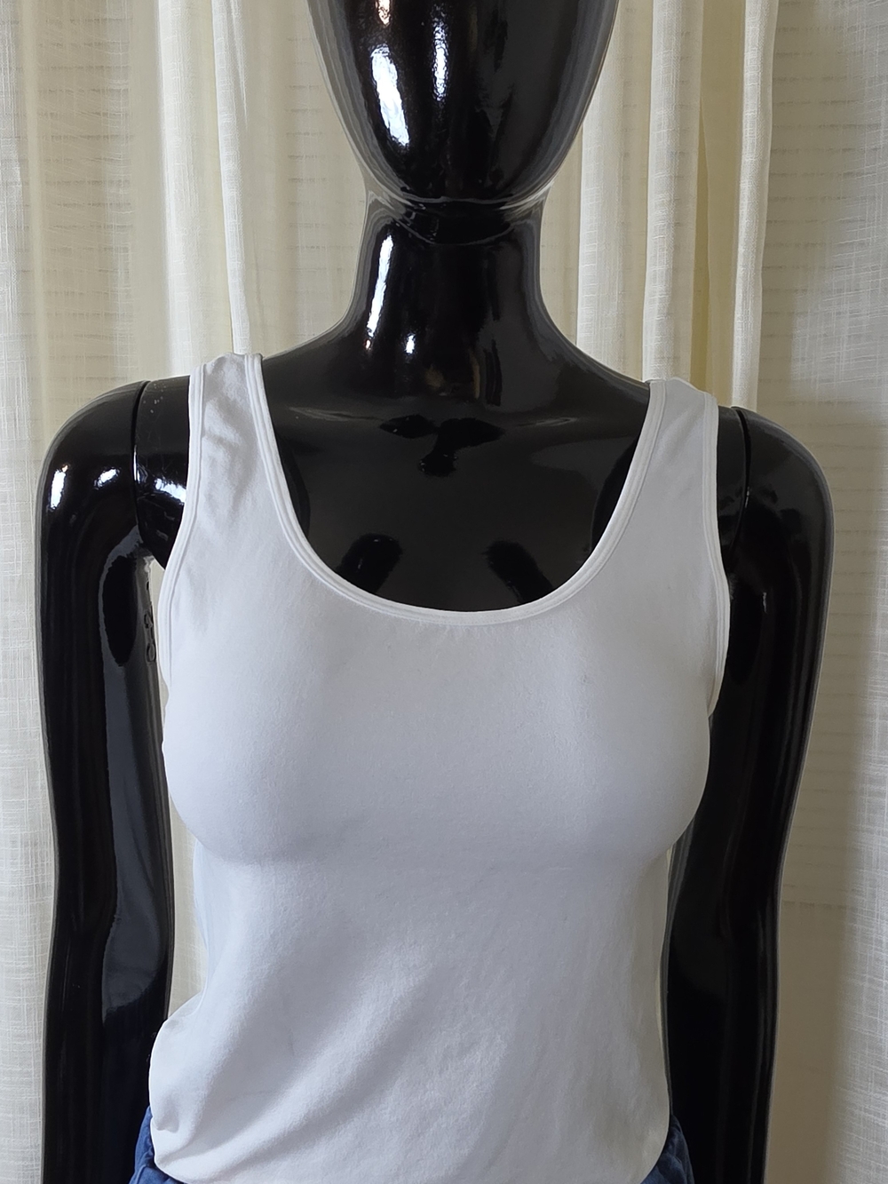Soho White Scoop Neck Tank Top